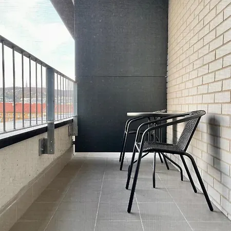 Apartment Top *